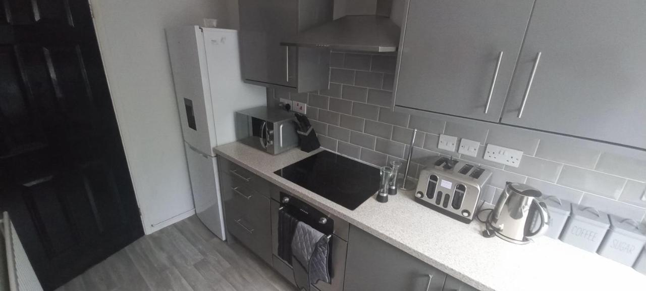 6-Min Walk To New Cross Parking Long Stay Discounts Wolverhampton Exteriör bild