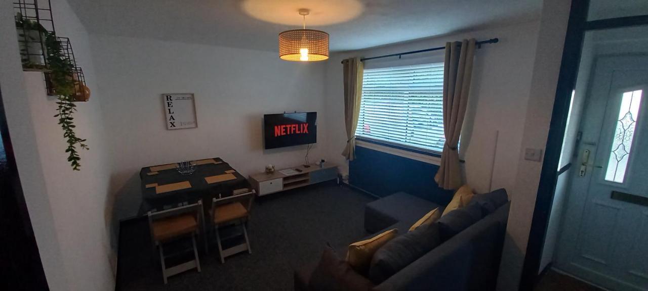 6-Min Walk To New Cross Parking Long Stay Discounts Wolverhampton Exteriör bild